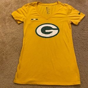 Greenbay Packers logo vneck tee